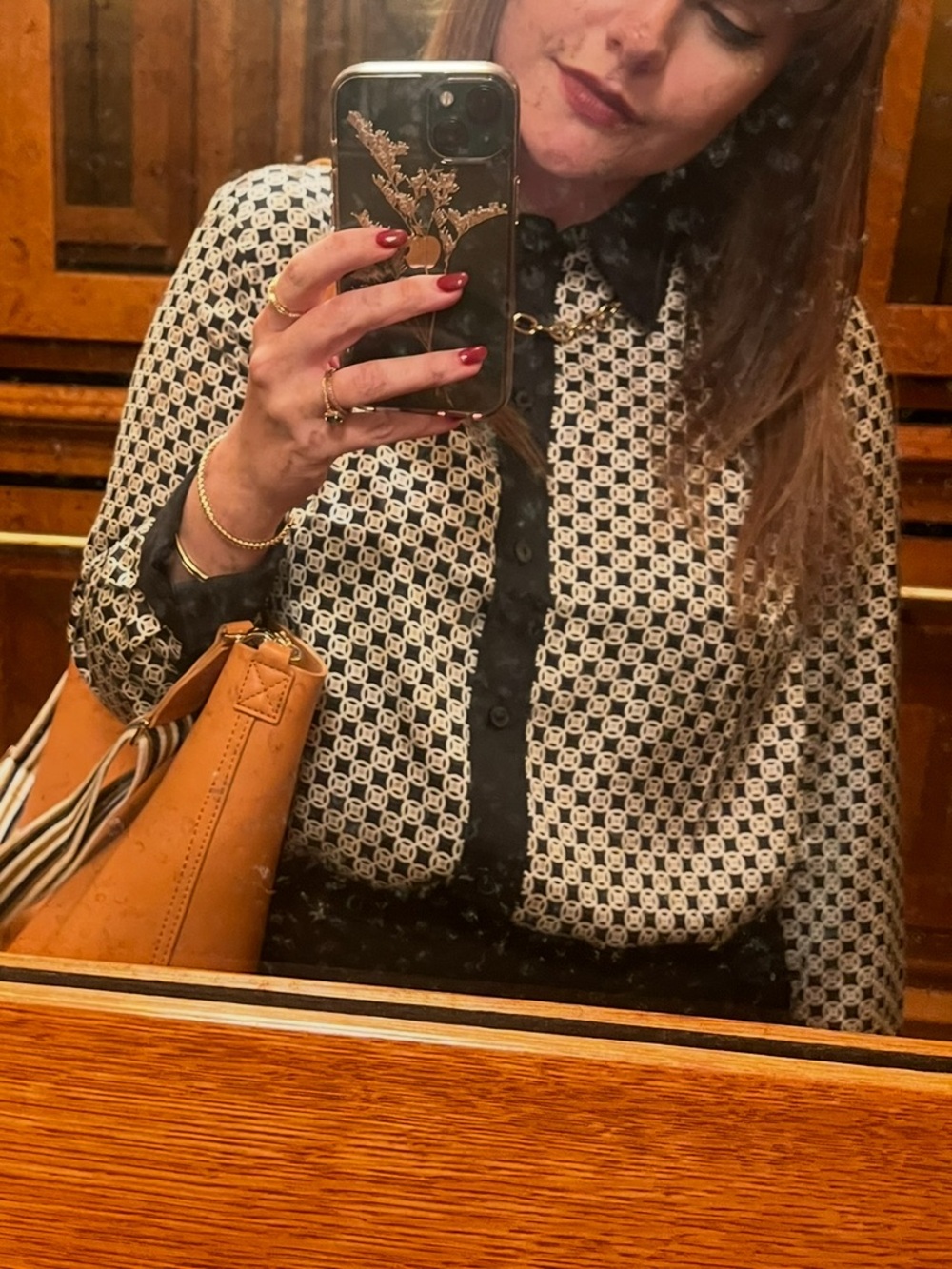 h&m satin button down - Picture 2 of 4